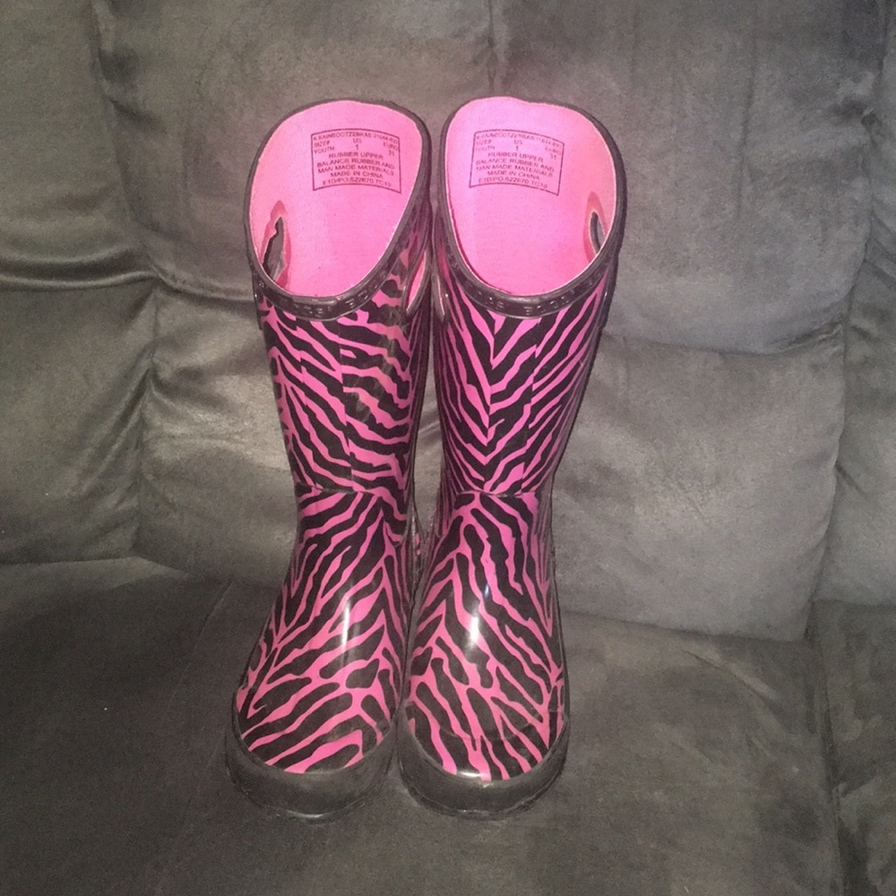Girls Bogs rain boots